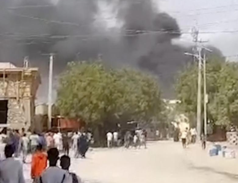 somalia: સોમાલિયા કિનારે ચાંચિયાઓનો આતંક: તુર્કીના હથિયારોથી ભરેલા જહાજનું અપહરણ; છ ભારતીયો સહિત 10 ક્રૂ સભ્યો ફસાયા