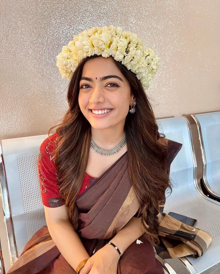 rashmika: રશ્મિકાએ વિજયને લગ્ન કરવા માટે એક વર્ષ સુધી મનાવવાનો પ્રયાસ કર્યો; કરણના શોમાં આ જોડીએ કર્યા અનેક ખુલાસા