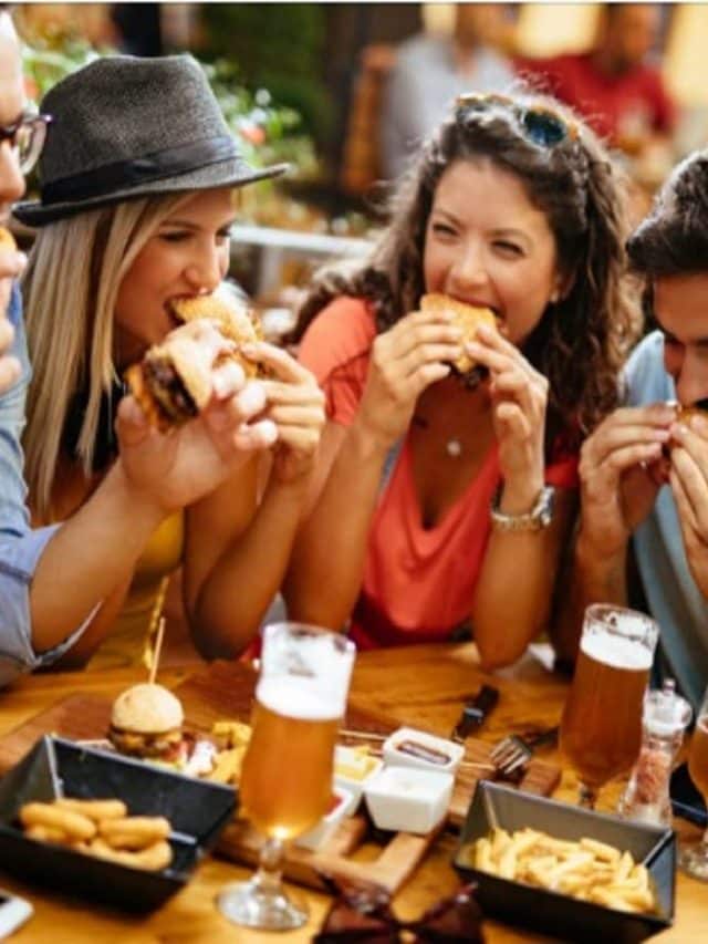 cropped-Fast-food-eating-canva-2024-09-5c0d0114979698d2e8ef340656373dfa