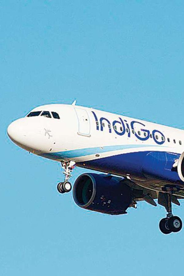 Indigo: ઇન્ડિગો ૧૪ માર્ચથી ફ્યુઅલ સરચાર્જ લાદશે; ટિકિટના ભાવમાં ૪૨૫ રૂપિયાનો વધારો થઈને ૨,૩૦૦ રૂપિયા થશે
