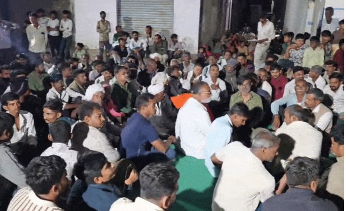 Amreli: ઝેરી દારૂથી એક જ મહિનામાં ત્રણ યુવાનોના મોત, કલોરાણા ગામમાં ભારે આક્રોશ, લીધો દારૂબંધીનો મહત્વપૂર્ણ નિર્ણય