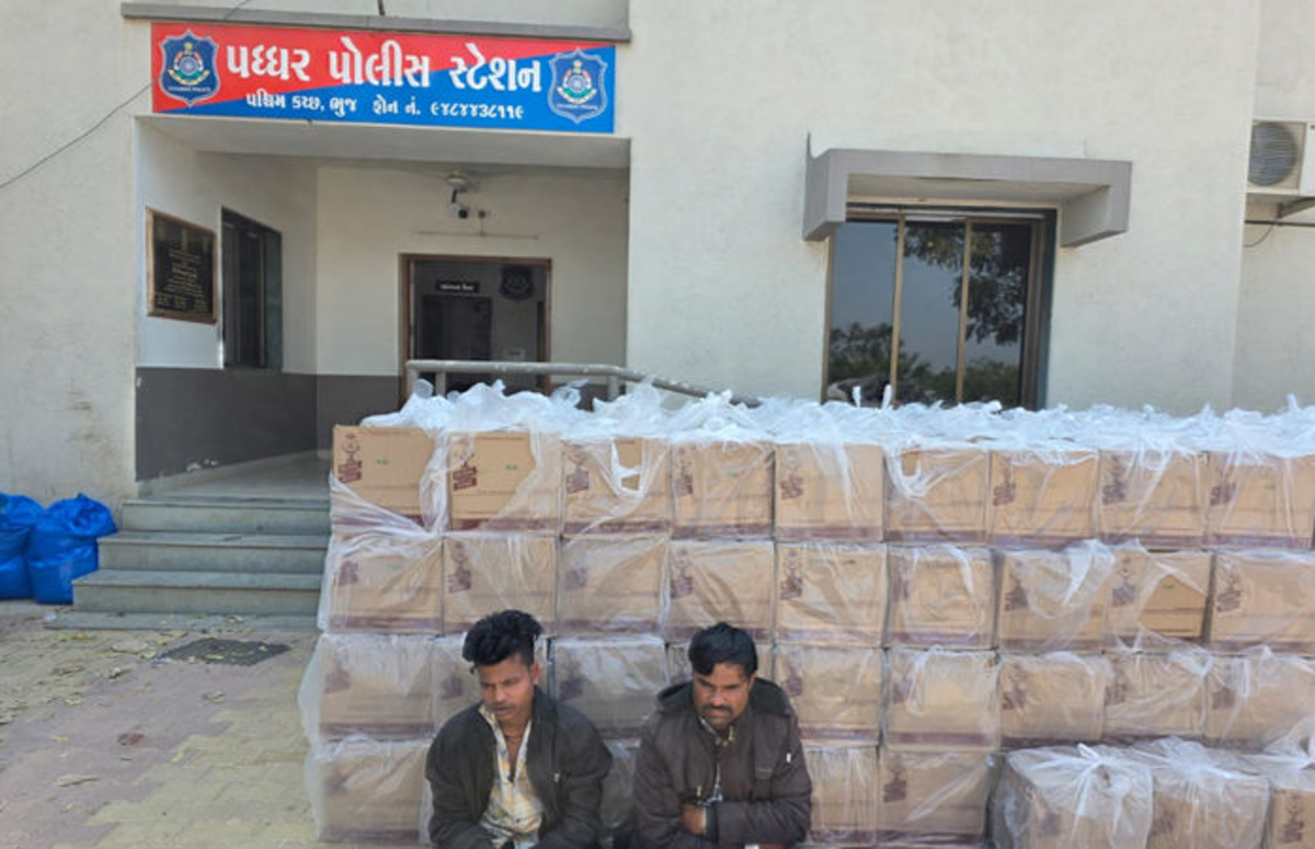 Kutch: SMC દ્વારા અત્યાર સુધીનો સૌથી મોટો દરોડો, દારૂ ભરેલા 6 વાહનો જપ્ત, 5 કરોડ રૂપિયાનો માલ જપ્ત