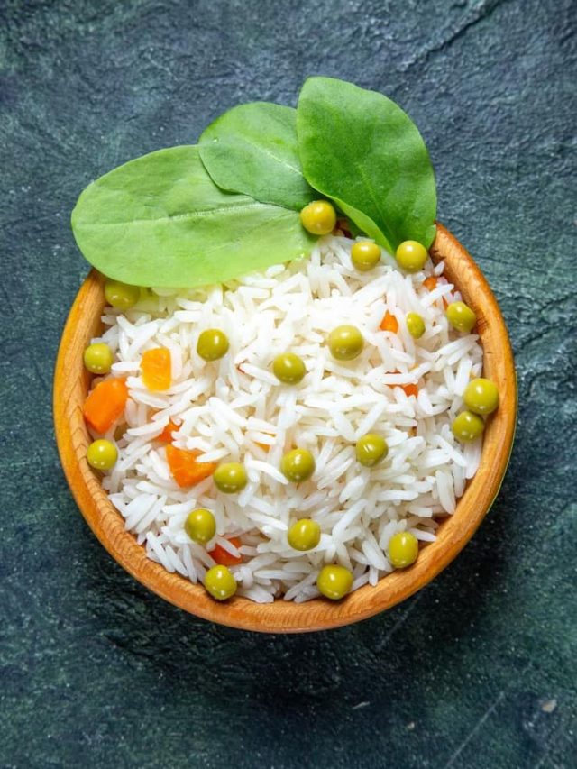 રાત્રિના સમયે ચોખાનું વધુ પડતું સેવન પાચનક્રિયાને ધીમી પાડે છે