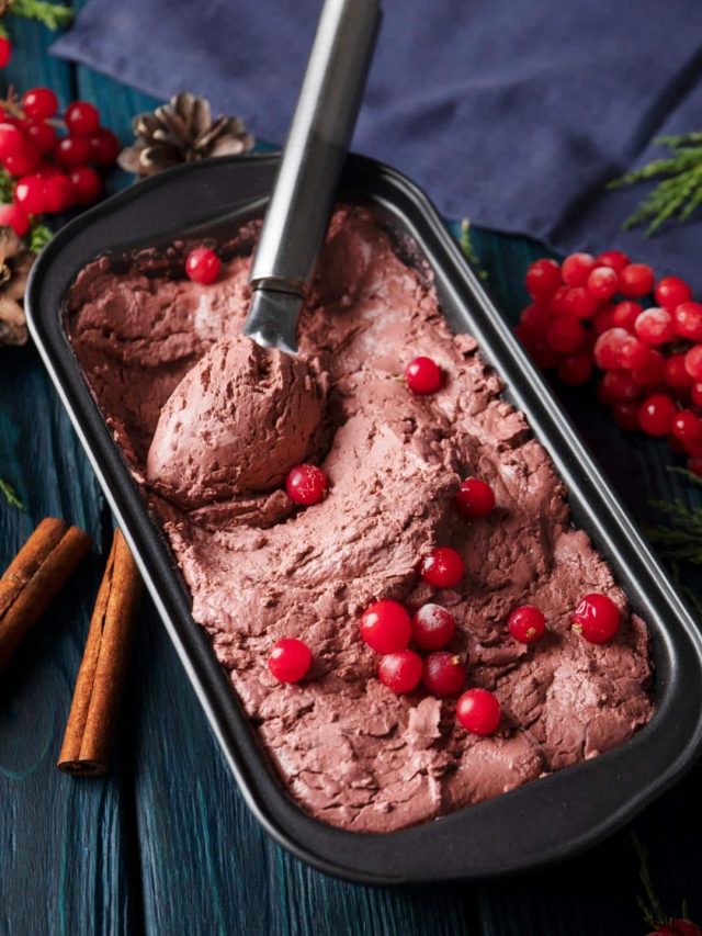 શું તમે જાણો છો કે રાત્રે આઈસ્ક્રીમ ખાવાથી શું થાય