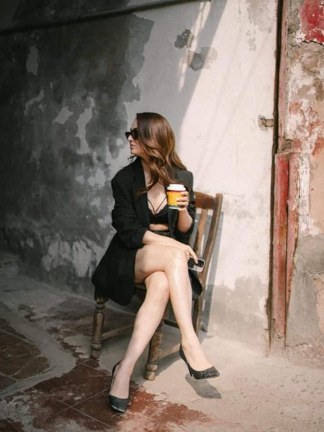 સંદીપાએ ઓલ બ્લેક લૂકમાં શાનદાર ફોટોશૂટ કરાવ્યું છે