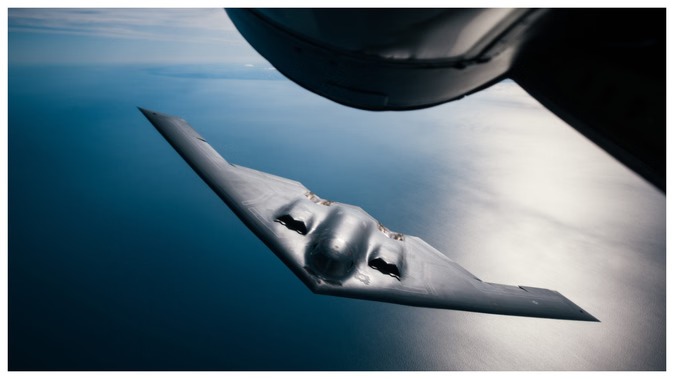 air strike: ઈરાની હુમલા બાદ અમેરિકાએ કાર્યવાહી વધુ તીવ્ર બનાવી: હવાઈ હુમલા માટે મોકલવામાં આવેલા ચાર B-2 બોમ્બર્સની સત્તાવાર પુષ્ટિ