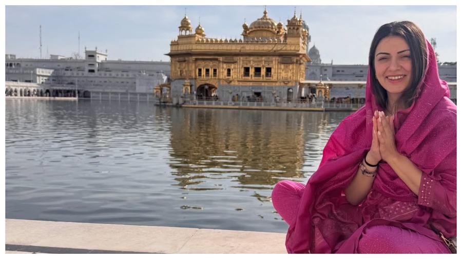 Hansika: સોહેલ કથુરિયાથી છૂટાછેડા પછી, હંસિકા મોટવાણીએ સુવર્ણ મંદિરની મુલાકાત લીધી; ફોટા શેર કર્યા