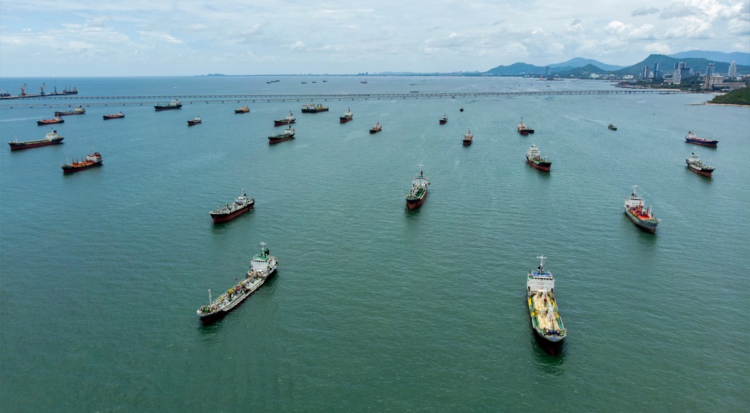 Government: ‘હોર્મુઝ દ્વારા જહાજોની અવરજવર માટે કોઈ પરવાનગીની જરૂર નથી’: સરકારે આ કેમ કહ્યું તે જાણો