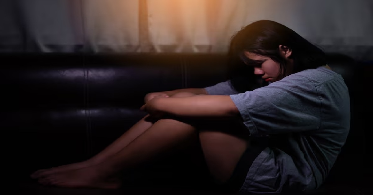 Surat: સગીરાને મિત્ર બનાવી, આધાર કાર્ડનો ઉપયોગ કરીને તેનું નામ બદલ્યું, પછી તેને હોટલમાં લઈ ગયો અને બળાત્કાર ગુજાર્યો