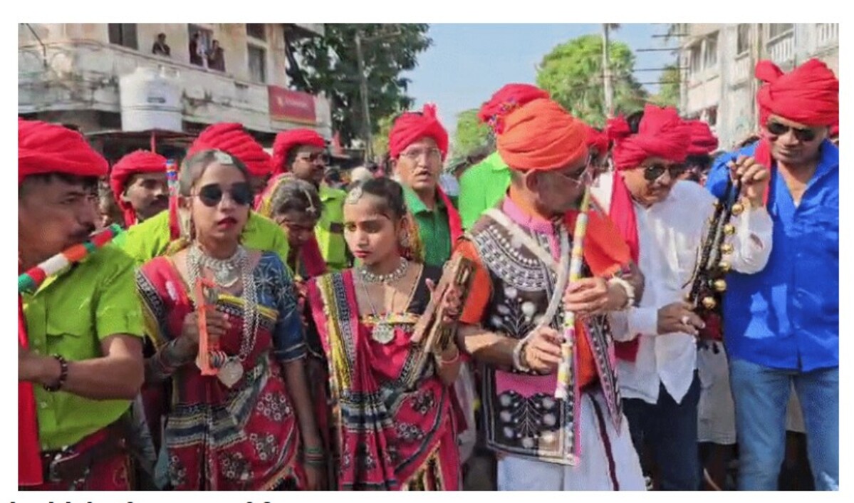 Chhota Udaipur: હોળીનો તહેવાર ‘ભાંગુરિયા મેળા’ સાથે શરૂ, ઢોલના તાલ સાથે આદિવાસી સંસ્કૃતિનો અનોખો ઉત્સવ