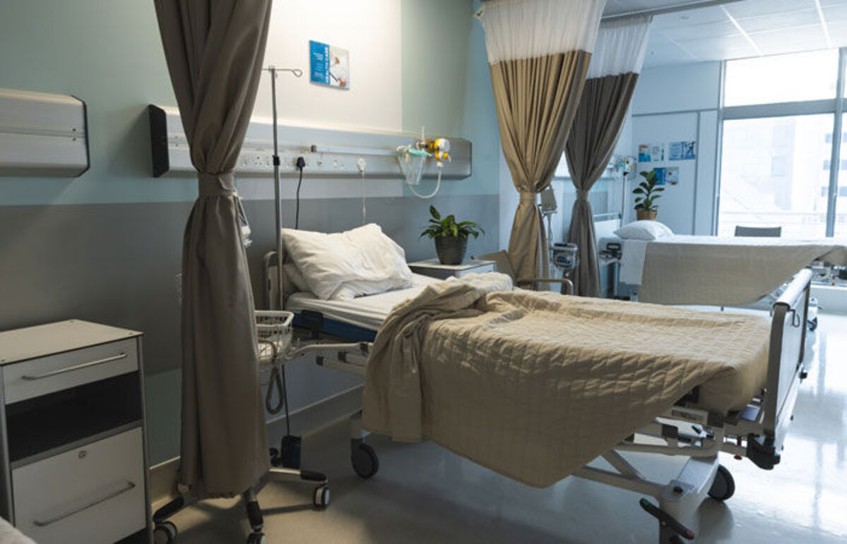 Gandhinagar: હવે સરકારી કર્મચારીઓના ભાઈ-બહેનોને પણ મફત સારવાર મળશે, ગુજરાત સરકારનો મહત્વપૂર્ણ નિર્ણય