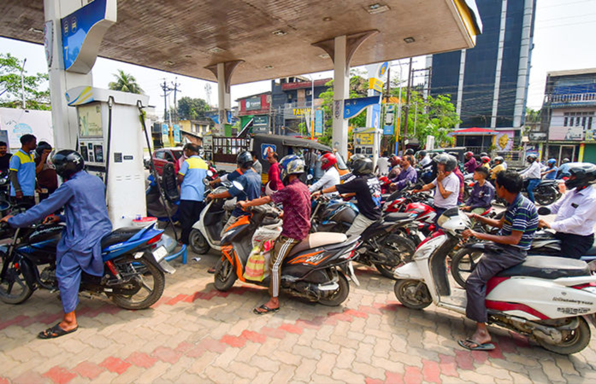 Petrol price hike: પેટ્રોલ અને ડીઝલના ભાવમાં વધારો! તેલ સંકટ વચ્ચે નાયરા કંપનીએ મોટો નિર્ણય લીધો