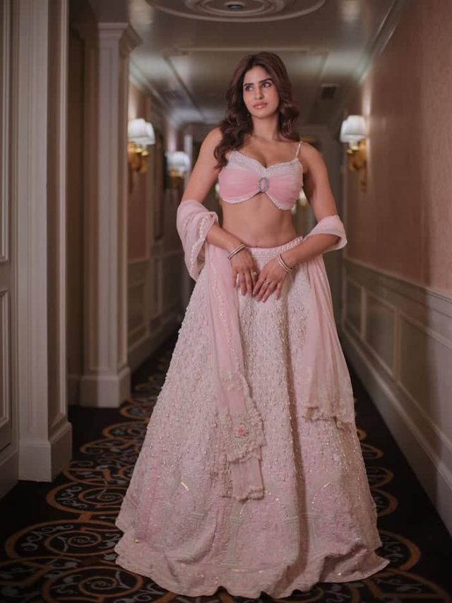 પિંક આઉટફિટમાં સાક્ષી મલિક ખૂબ જ સુંદર લાગી રહી છે