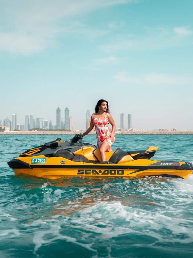 આકૃતિ અગ્રવાલ સુંદરતામાં બોલિવૂડની હિરોઈનને ટક્કર આપે છે