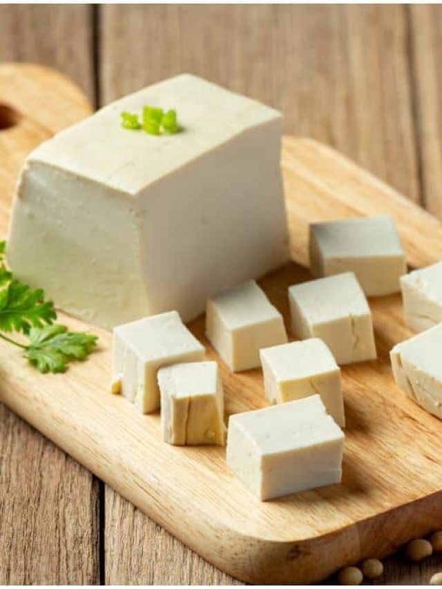 પનીર પ્રોટીન અને કેલ્શિયમ મેળવવાનો સૌથી મોટો સ્ત્રોત છે.