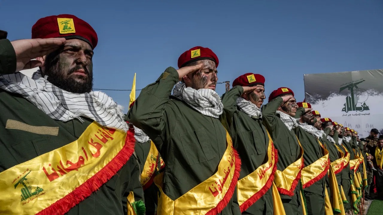 Iran: ઈરાન અને હિઝબુલ્લાહ: બે શરીર, એક આત્મા… ઈઝરાયલ-લેબનોન વાટાઘાટોમાં તેમની ભૂમિકાની દુનિયાને યાદ અપાવવી