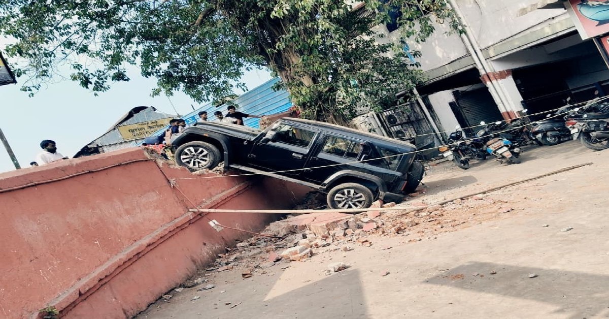 Surat: રેલ્વે સ્ટેશન પર ટળી ગયો અકસ્માત; નો-પાર્કિંગ ઝોનમાં ઘૂસી ગયો થાર ચાલક, રિવર્સ લેતા સમયે તૂટી ગઈ દિવાલ