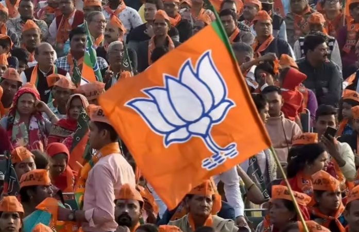 Ahmedabad: ભાજપમાં અસંતોષ ફાટી નીકળ્યો, નેતાઓ પરિસ્થિતિને કાબુમાં લેવા કરી ભાગદોડ, બાદમાં થઈ બંધ બારણે બેઠકો