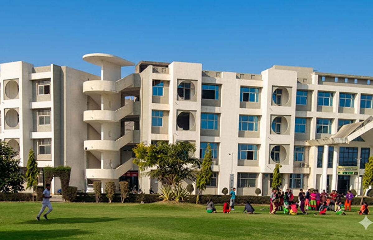 Mehsana: મહેસાણાની મર્ચન્ટ નર્સિંગ કોલેજની હોસ્ટેલમાં નવસારીની એક વિદ્યાર્થીનીએ ગળે ફાંસો ખાઈને આત્મહત્યા કરી