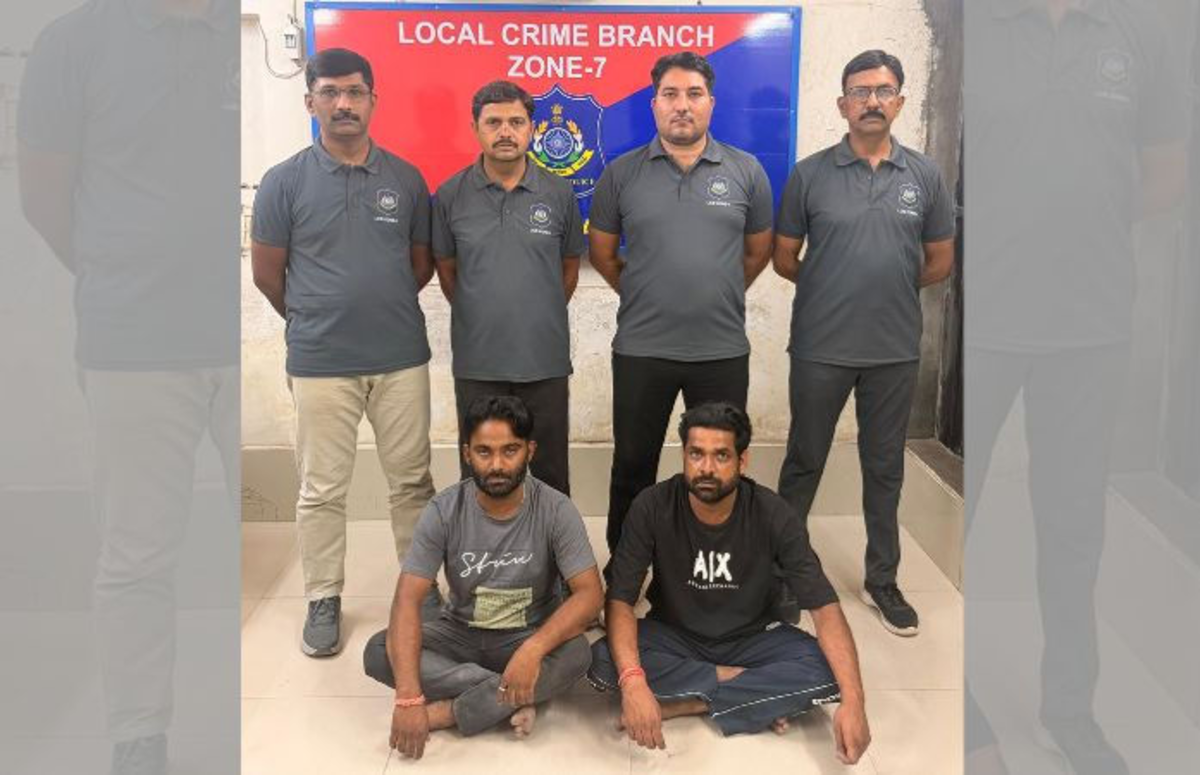 Ahmedabad: ઉદયપુરની એક કુખ્યાત ગેંગના બે ગુનેગારોની સરખેજમાંથી ધરપકડ કરવામાં આવી છે, બંનેના માથા પર 10,000 રૂપિયાનું ઇનામ હતું.