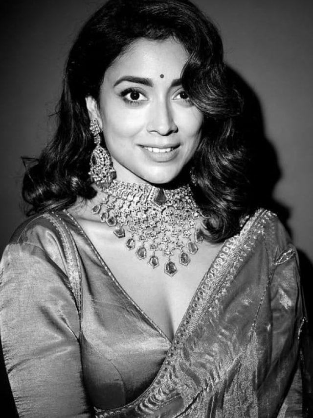 અભિનેત્રી શ્રિયા સરને ખાસ ડ્રેસમાં પરફેક્ટ ફિગર ફ્લોન્ટ કર્યું છે