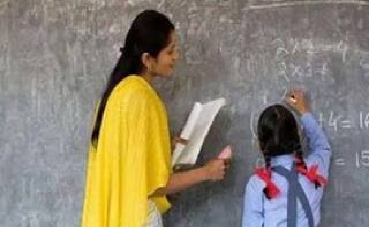 શિક્ષકોને લઇને મોટા સમાચાર, Gujaratમાં 11000 વિદ્યા સહાયકોની બમ્પર ભરતીની જાહેરાત