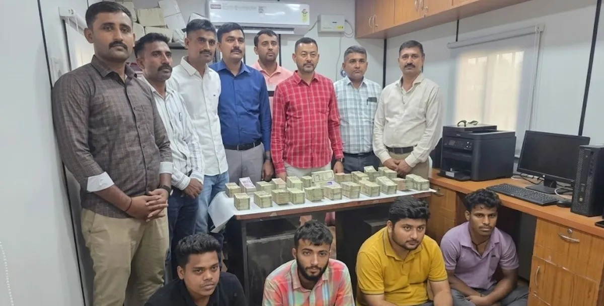 Ahmedabad એરપોર્ટ પર કરોડોના દાગીનાની ચોરી, પેેસેન્જર બન્યો ચોર… સુરક્ષા ઇન્ચાર્જે કરી મદદ