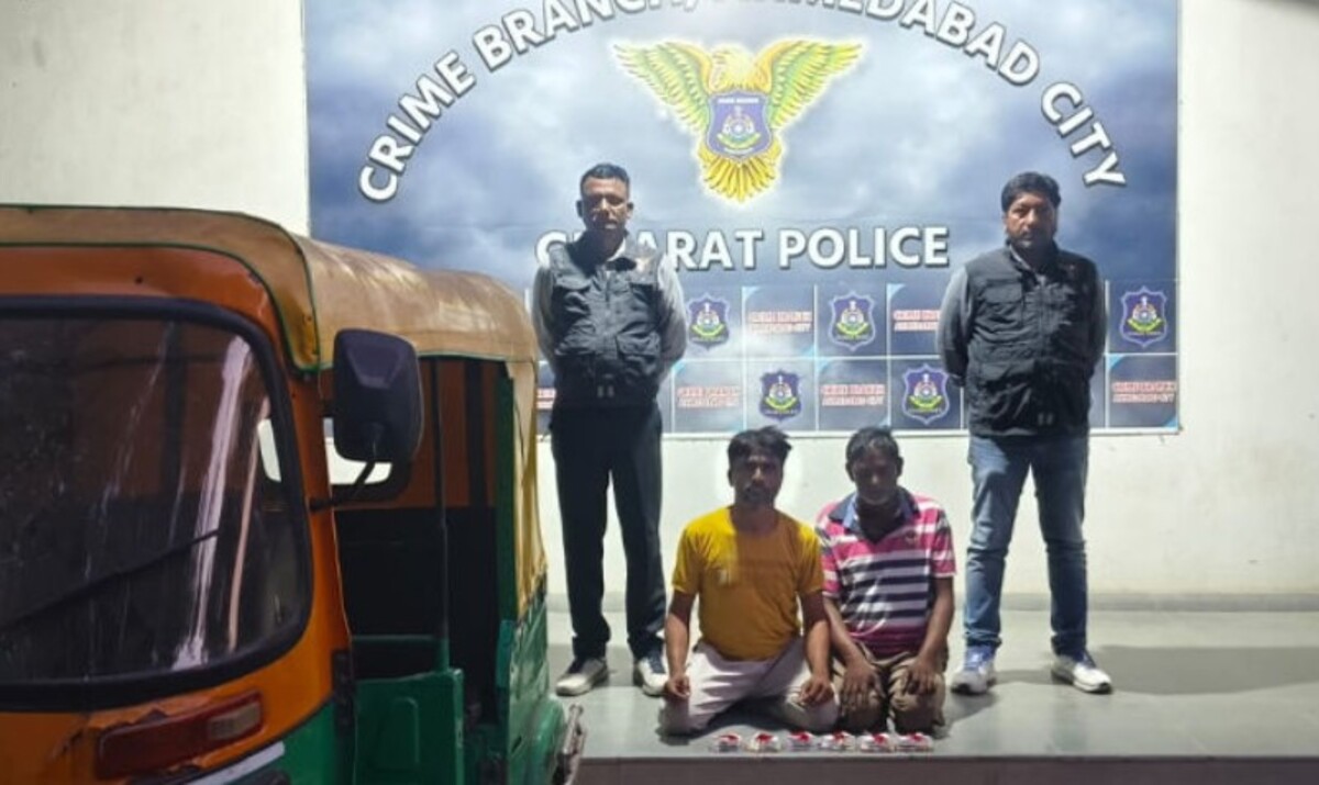 Ahmedabad: રિક્ષા મુસાફરો પાસેથી ઘરેણાં અને રોકડ ચોરી કરતી ગેંગ ઝડપાઈ, 4 લાખ રૂપિયાનો કિંમતી સામાન જપ્ત