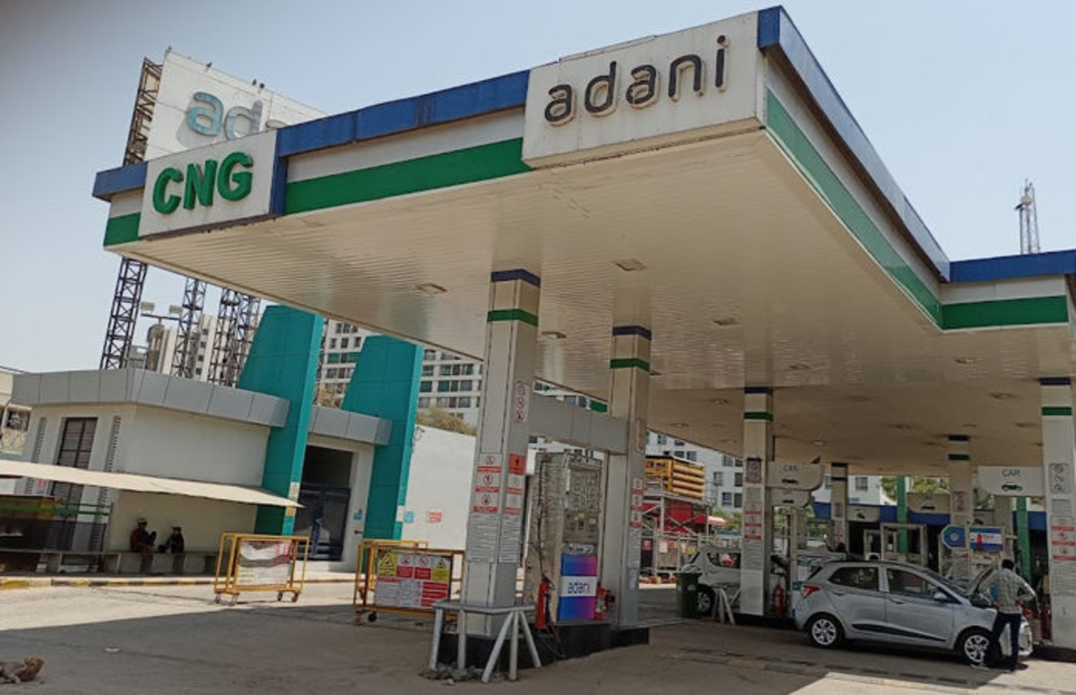 Ahmedabad: પેટ્રોલ અને ડીઝલ બાદ હવે અદાણી ગેસે ફરી એકવાર CNG ના ભાવમાં ₹2 નો વધારો કર્યો