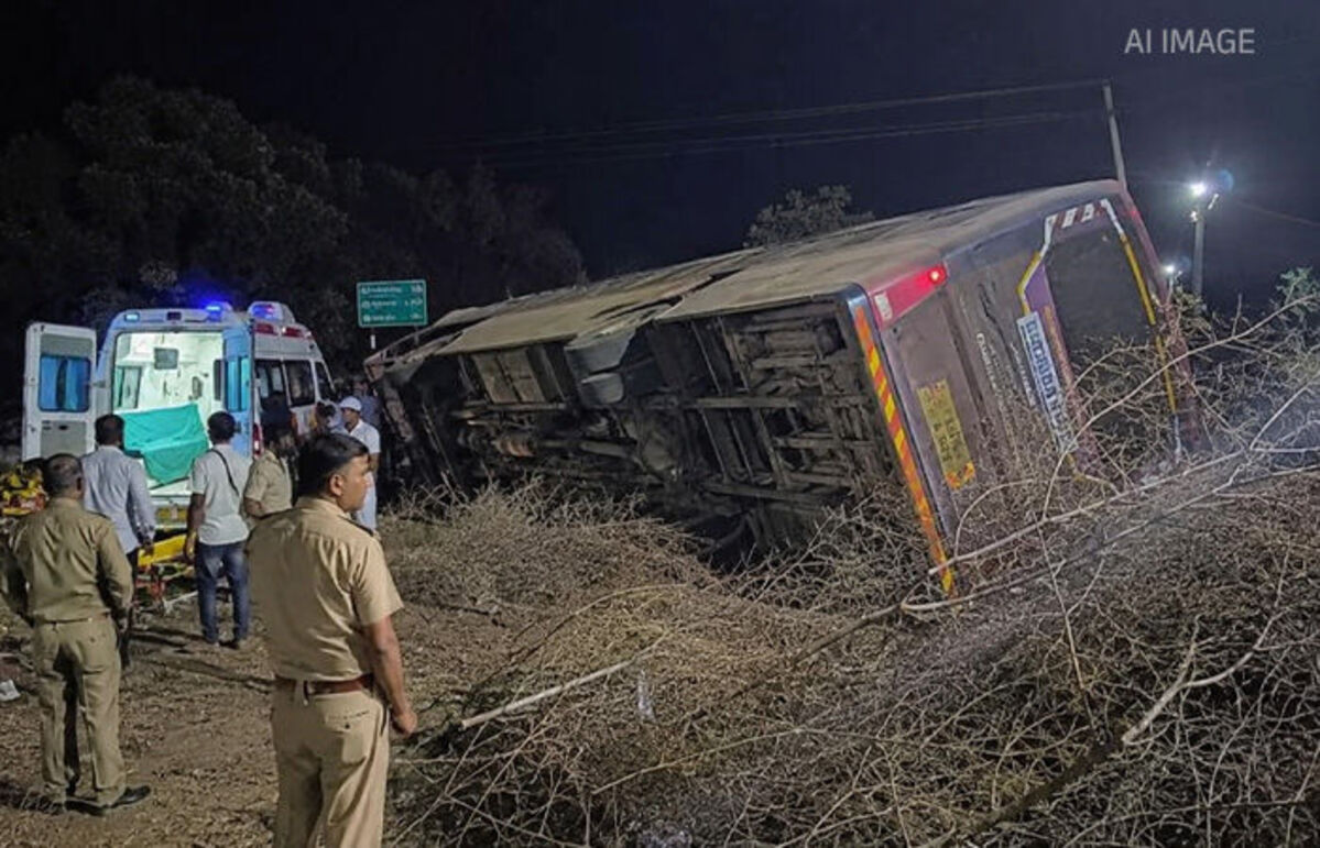Rajkot: ગોંડલ નજીક બસ પલટી, બે મહિલાઓના મોત, 62 યાત્રાળુઓમાંથી 5ની હાલત ગંભીર