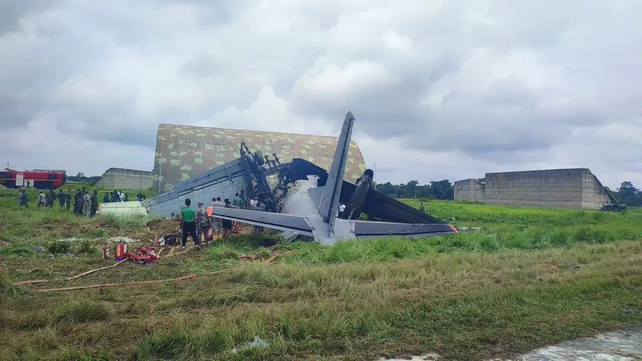 assam: જોરહાટ એરફોર્સ સ્ટેશન પર IAF AN-32 ટ્રાન્સપોર્ટ એરક્રાફ્ટ ક્રેશ થયું