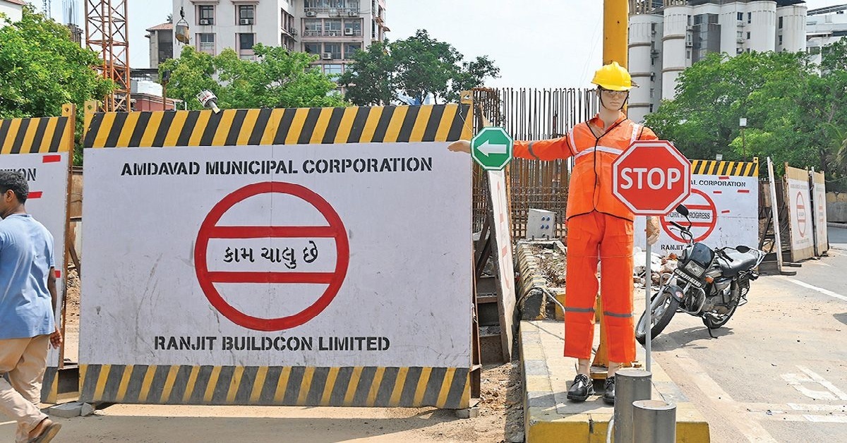 Ahmedabad: વરસાદ દરમિયાન વાહનો રસ્તો ભૂલશે નહીં, ડાયવર્ઝન અને જોખમી સ્થળોએ ટ્રાફિક તૈનાત કરવામાં આવશે માર્શલ