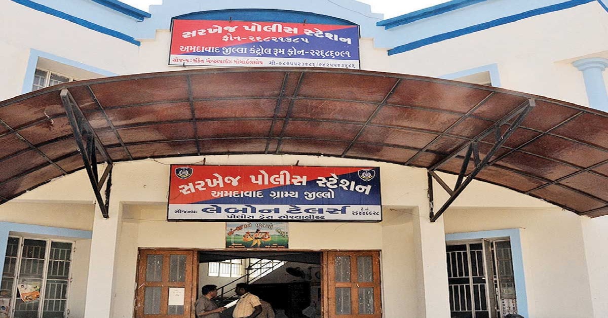 Ahmedabad: ટેરેસ પર સૂતી પત્નીની છરીના ઘા મારીને હત્યા, પતિની ધરપકડ
