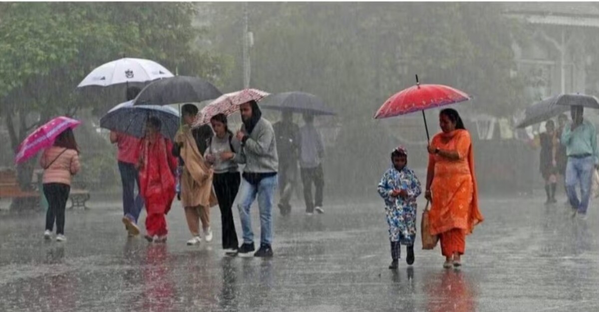 Weather update: મધ્ય ગુજરાતમાં મેઘરાજનું ધમાકેદાર આગમન, બાલાસિનોરમાં 6.5 ઇંચ વરસાદ