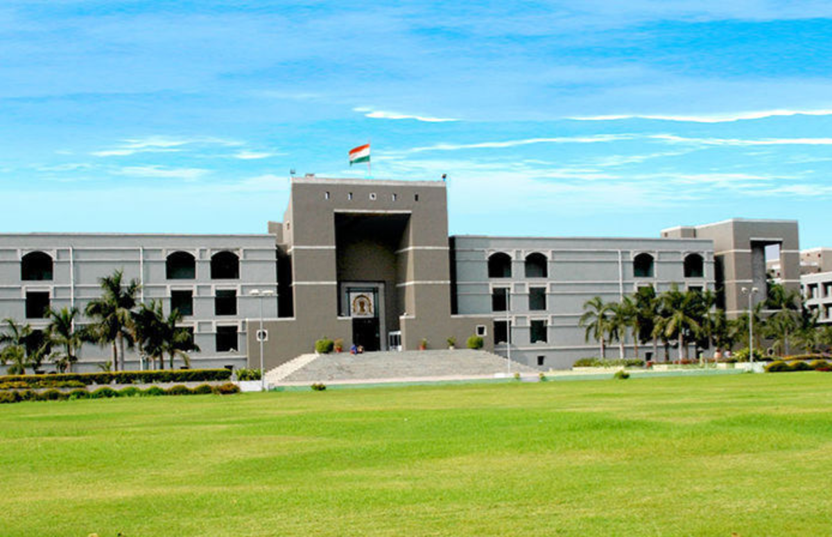 Gujarat: ખેડૂતોના હિતમાં ગુજરાત હાઈકોર્ટનો મહત્વપૂર્ણ નિર્ણય, વીજ લાઈનો નાખવાની મંજૂરી આપતા આદેશને રદ કર્યો