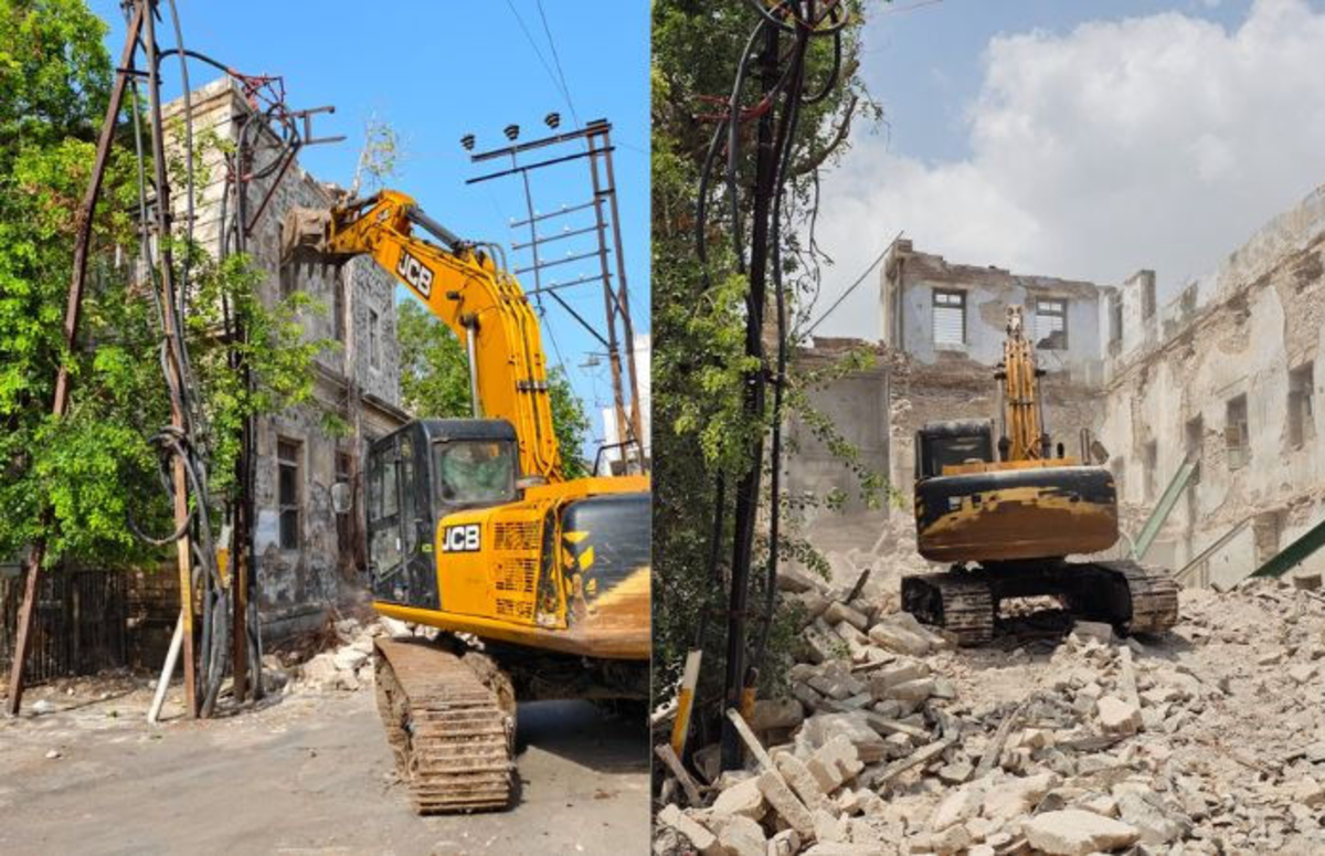 Jamnagar: અનાજ મંડીમાં જર્જરિત કસ્ટમ હાઉસની ઇમારત તોડી પાડવામાં આવી, 1 હિટાચી અને 2 જેસીબી મશીનનો ઉપયોગ કરાયો