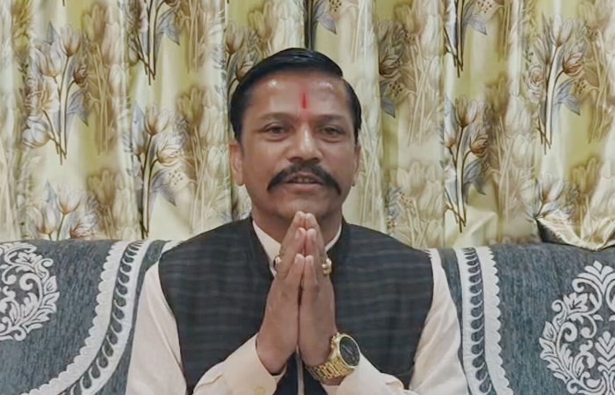 Panchmahal: રાજ્યના કૃષિ મંત્રીએ શિક્ષકો પરના વિવાદાસ્પદ નિવેદન બદલ માફી માંગી, વિવાદ વધતાં એકતા વ્યક્ત કરી