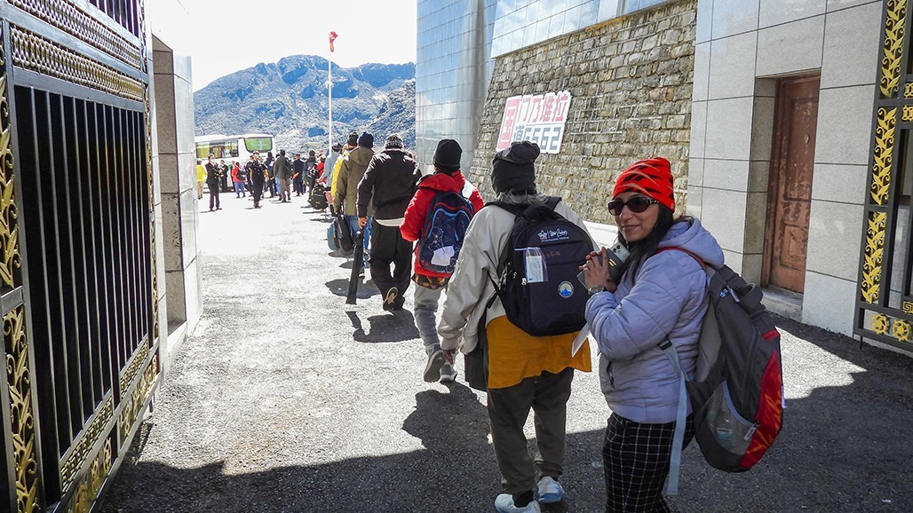 Kailash Mansarovar Yatra 2026: કૈલાશ માનસરોવર યાત્રા દરમિયાન ક્યારેય આ ભૂલ ન કરો! નેપાળમાં 52 યાત્રાળુઓ ફસાયા, એડવાઈઝરી જારી