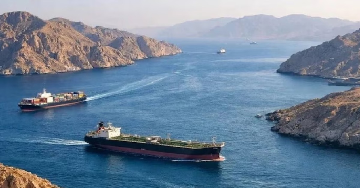 શું Strait of Hormuz ફરી થશે બંધ? અમેરિકા-ઈરાન તણાવ વચ્ચે વધી ચિંતા