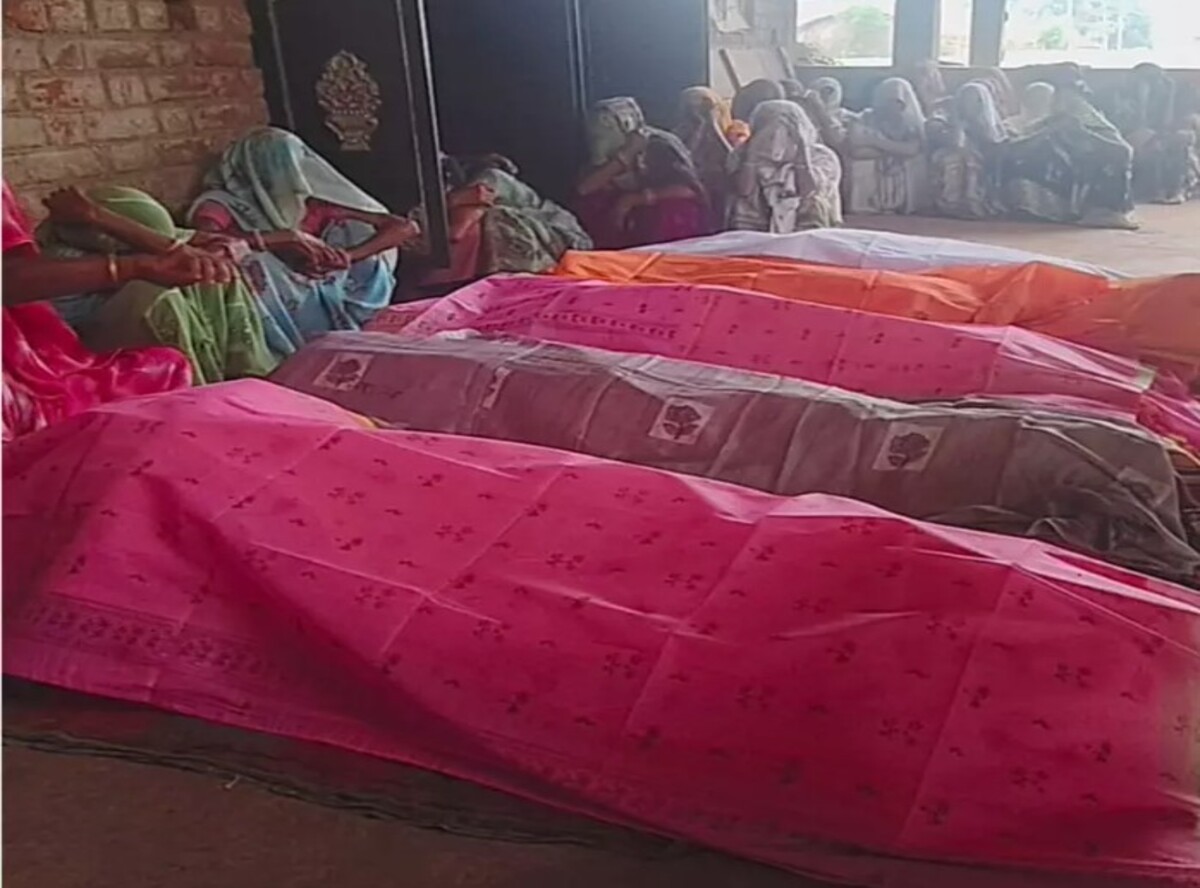 Ahmedabad: ફટાકડા ફેક્ટરી દુર્ઘટના, દાહોદના એક પરિવારના સાત સભ્યોના શોકમાં મૃત્યુ, સામૂહિક અંતિમયાત્રા નીકળી