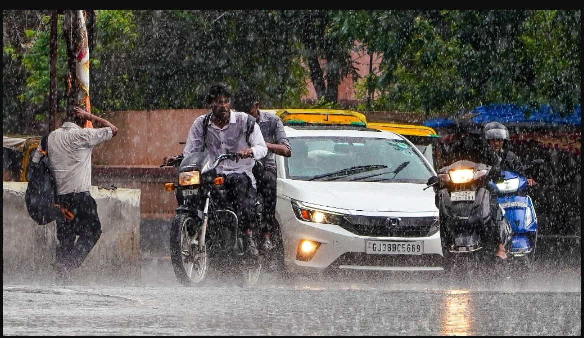 Gujarat: રાજ્યના 155 તાલુકામાં 24 કલાકમાં વરસાદ, જેતપુર પાવીમાં સૌથી વધુ 2.68 ઈંચ વરસાદ નોંધાયો, દક્ષિણ ગુજરાતમાં ભારે વરસાદની આગાહી!