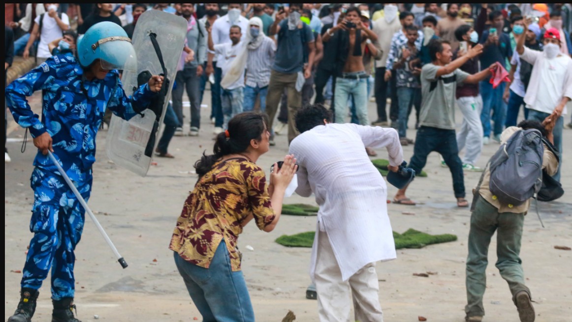pellet gun case: પેલેટ ગનના ઉપયોગ માટે સ્ટાન્ડર્ડ ઓપરેટિંગ પ્રોસિજર (SOP) શું છે? સુપ્રીમ કોર્ટે વિદ્યાર્થીઓના વિરોધ પ્રદર્શન પર સરકારને સવાલ ઉઠાવ્યા
