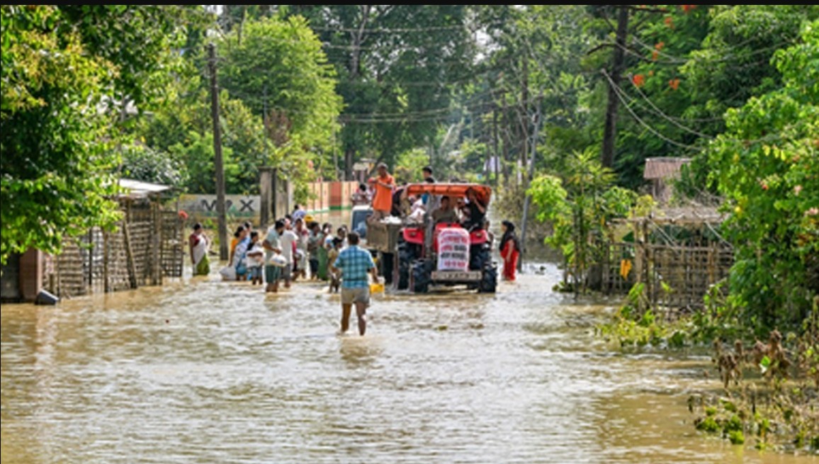 Assam floods: મૃત્યુઆંક 80 પર પહોંચ્યો, 8 જિલ્લાના 2.12 લાખથી વધુ લોકો જોખમમાં!