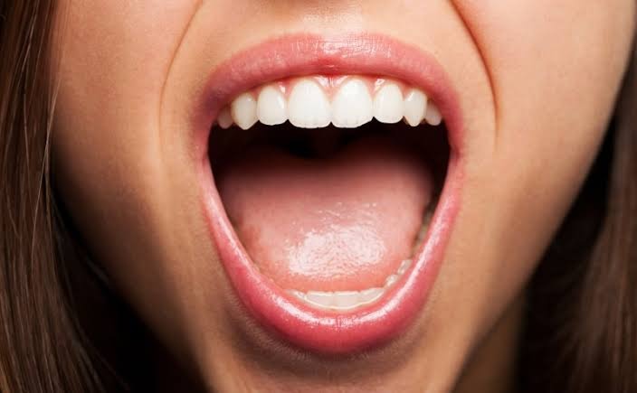 teeth: દાંત અને પેઢાને રોગોથી બચાવો: આ સ્વસ્થ દૈનિક આદતો અપનાવો