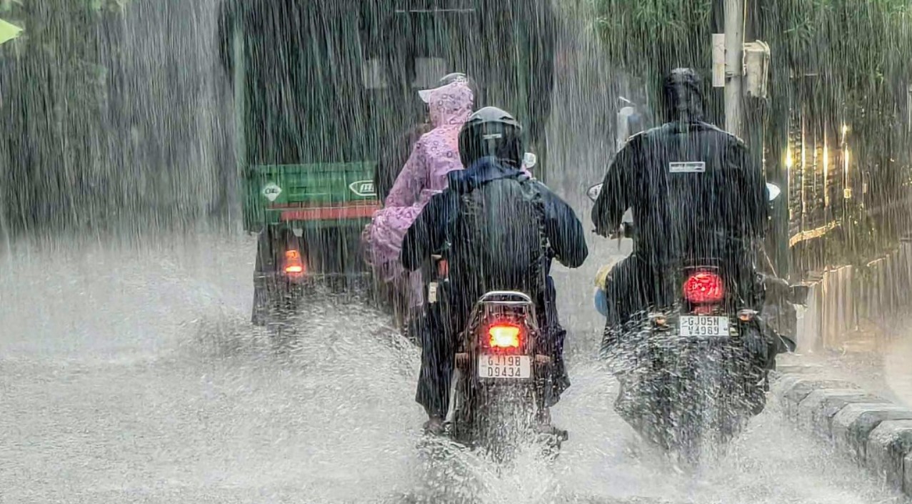 Weather update: 6 સિસ્ટમ સક્રિયા, આગામી 6 દિવસ સુધી ગુજરાતમાં તેની અસર, રવિવારે 15 જિલ્લાઓમાં એલર્ટ જારી