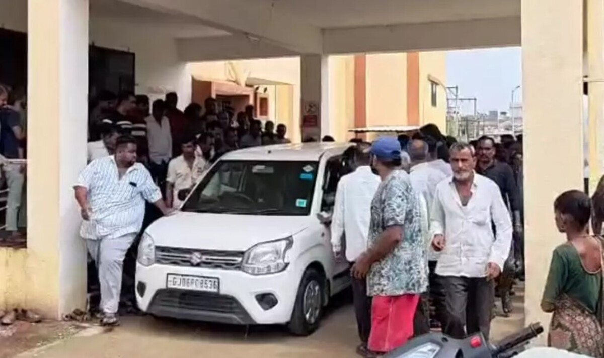 Vadodara: વધુ એક યુવકનું વીજળીના કરંટથી મોત, ગામમાં સજાવટના કામ દરમિયાન,સર્જાઈ દૂર્ઘટના