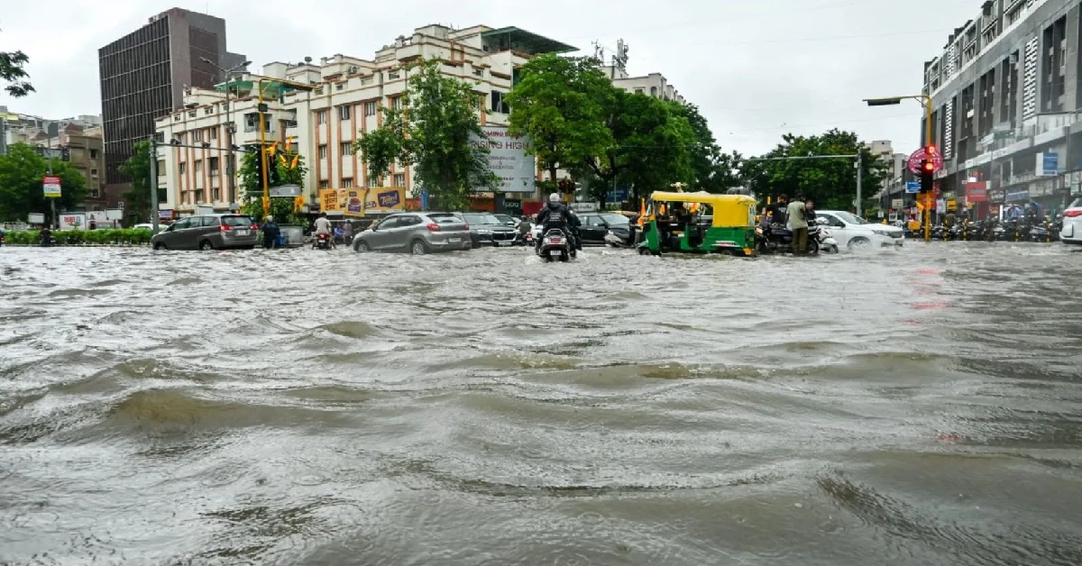 3.38 ઇંચ વરસાદથી Ahmedabad પાણી-પાણી, જનજીવન થયું અસ્તવ્યસ્ત