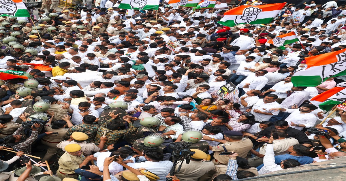 ગાંધીનગર ચૂંટણી પહેલા Congressનો મોટો નિર્ણય, તમામ ઉમેદવારોને ‘સેફ હાઉસ’માં ખસેડ્યા