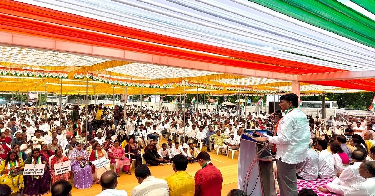 ગાંધીનગરમાં Congressનું શક્તિપ્રદર્શન, મોંઘવારી-બેરોજગારી સહિતના મુદ્દે કોંગ્રેસનો સરકાર સામે વિરોધ