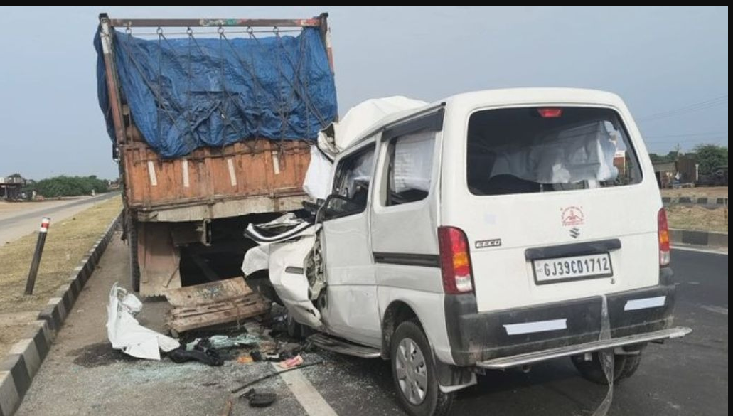 Patan Road Accident: રાધનપુર-વારાહી નેશનલ હાઈવે પર ટ્રક અને કારની ટક્કરમાં 3ના મોત, 4 ઘાયલ